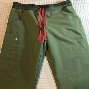 EUC women’s Figs pants